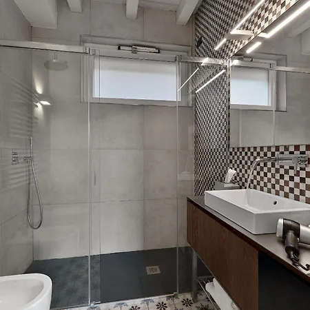 Semesterbostad Caffe Maya